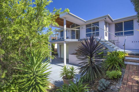 58 Seaview St. Summer Days - Tourism Canberra 5