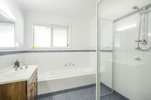 58 Seaview St. Summer Days - Tourism Canberra 4