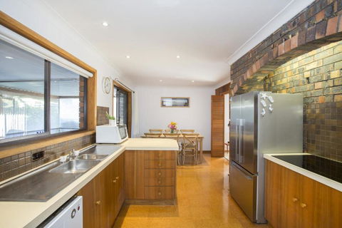 Relaxed Homely Retreat 57 Carroll Ave - Tourism Canberra 6