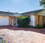 1 / 4 Huntly Close - Tourism Canberra