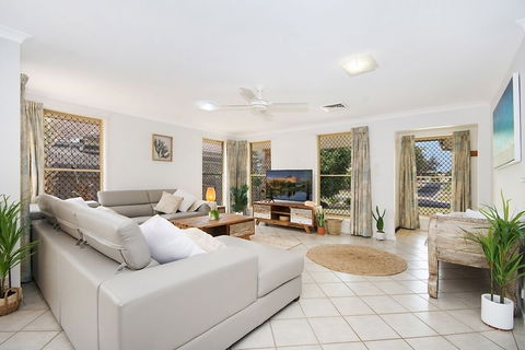 Kailani Beach House - Tourism Canberra 0