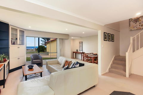 Right On The Beach At Moana - Tourism Canberra 5