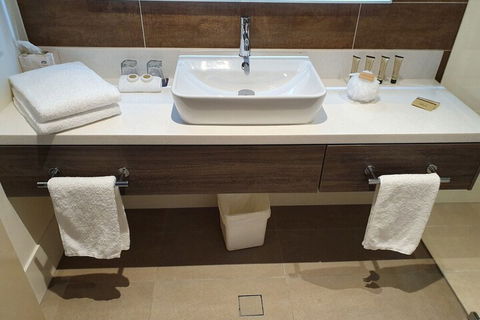 Porters Plainland Hotel - Tourism Canberra 4