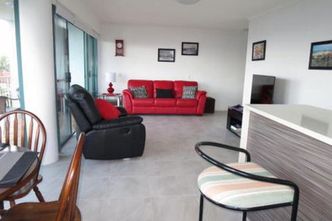 Deepwater Cove Unit 7 68 Lower Gay Terrace Bulcock Beach - Tourism Canberra 2