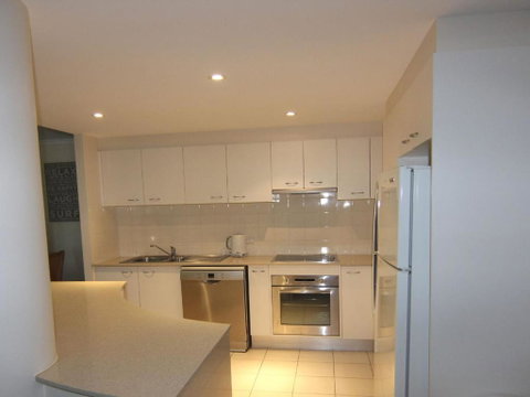 Twin Pines 301 CBD Location - Tourism Canberra 3
