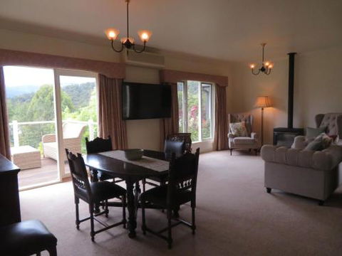 Delderfield Cottages - Tourism Canberra 6