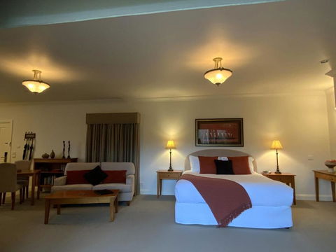 Delderfield Cottages - Tourism Canberra 1