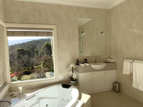 Delderfield Cottages - Tourism Canberra 3