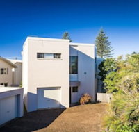 Ocean Waves - Tourism Canberra