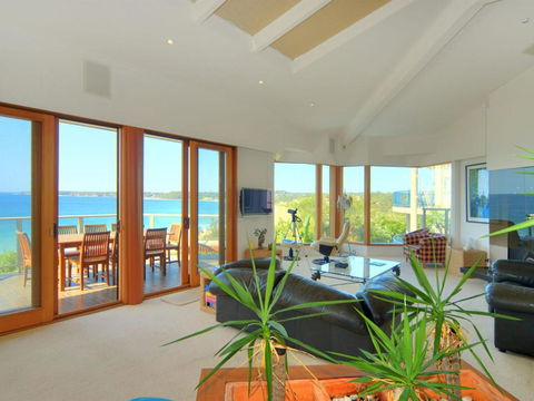 BEDARRA MOLLYMOOK BEACH - Tourism Canberra 4