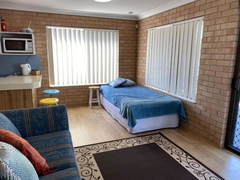 NARRAWALLEE RETREAT - Tourism Canberra 2