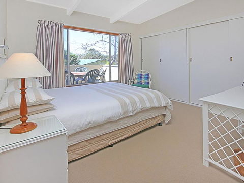 REST ASHORE At MOLLYMOOK - Tourism Canberra 5