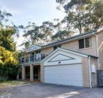 Four Bedroom Quality Townhouse - Tourism Canberra