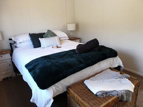 R & R On The Ravine - Tourism Canberra 1