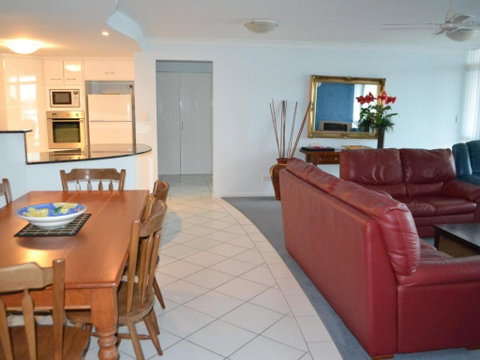 Solaire 5 - Tourism Canberra 1