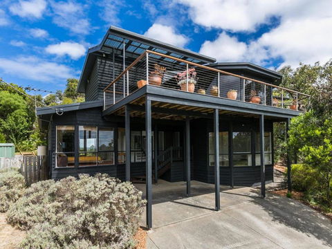 NICHE On NOBLE Ever Changing Vista - Tourism Canberra 5
