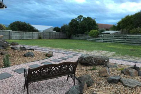 OCEAN BREEZE - Tourism Canberra 0
