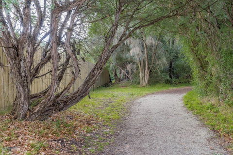 RIPPLE DREAM INVERLOCH - Tourism Canberra 3