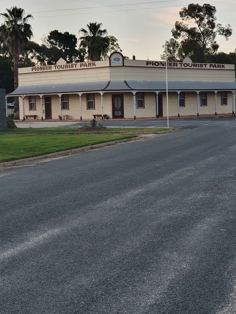 Deniliquin Pioneer Tourist Park - Tourism Canberra 3