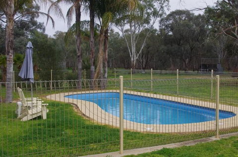 Deniliquin Pioneer Tourist Park - Tourism Canberra 4