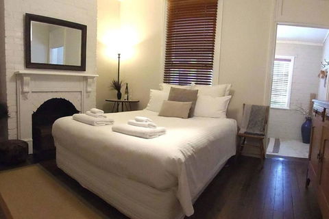 YSG The Edward Townhouses 155 & 157 Steps To Town - Tourism Canberra 1