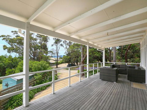 DROMANA BEACH SHACK... - Tourism Canberra 6