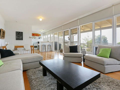 DROMANA BEACH SHACK... - Tourism Canberra 5