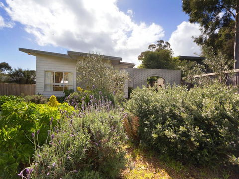 HOME SWEET HOME MOUNT MARTHA - Tourism Canberra 1