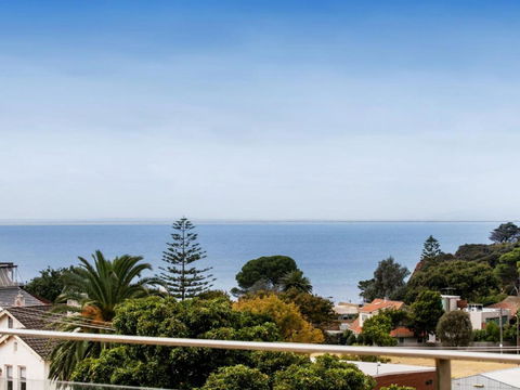 NORTH POINT RETREAT MORNINGTON - Tourism Canberra 4