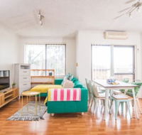 Simple Comfort 2bed1bath Unit in Meadowbank - Tourism Canberra