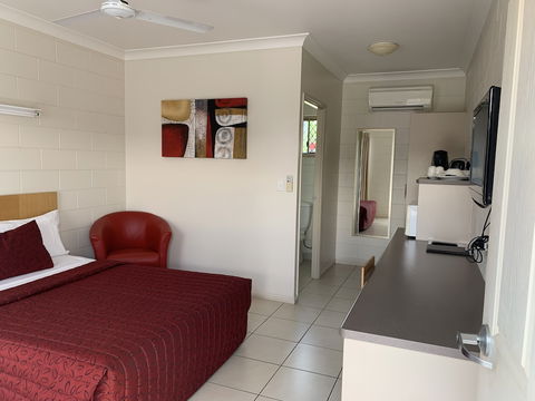 Collinsville Motel - Tourism Canberra 6
