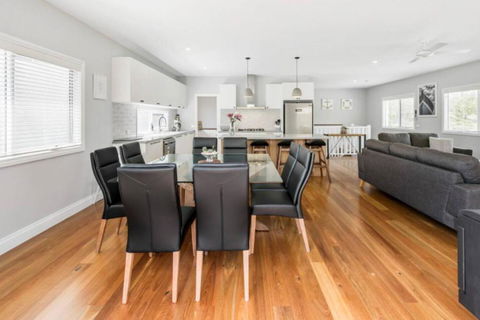 HALE KUPA Rye Beach House Spa Table Tennis - Tourism Canberra 4