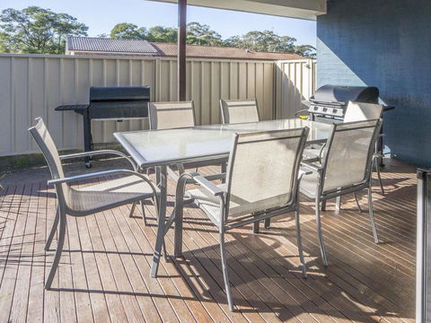 Conley Ave 8 Pet Friendly OUTSIDE Only - Tourism Canberra 2
