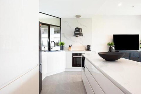 THE HYDEAWAY LUXE HYDE PARK CITY APARTMENT Hosted By LAbode Accommodation - Tourism Canberra 3