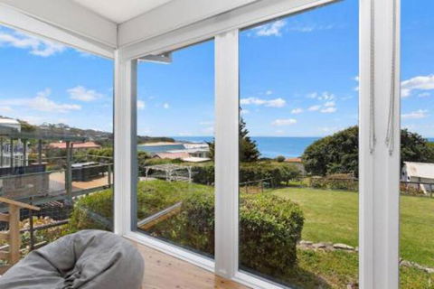 COASTAL HAVEN Panoramic Ocean Views - Tourism Canberra 4