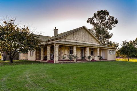 The Jazz B & B - Tourism Canberra 4