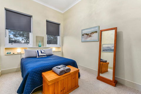 The Jazz B & B - Tourism Canberra 3