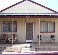 Aussie Bacon  Eggs Cottages - Tourism Canberra