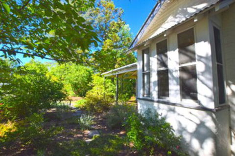 Mintie Cottage - Tourism Canberra 1