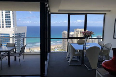 Circle On Cavill Luxury 2 Bedroom Ocean Views - Tourism Canberra 0