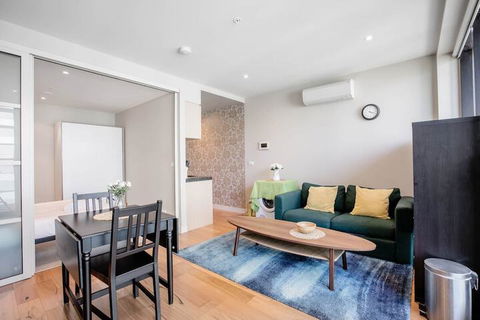Cozy 1 Bedroom In Melbourne Great View - Tourism Canberra 5
