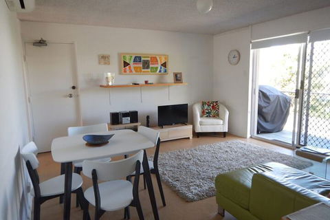 Unit 2 At 4 Pelican Street, Peregian Beach, Noosa Area - Tourism Canberra 4