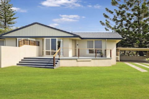 Haeri Mai - Tourism Canberra 0