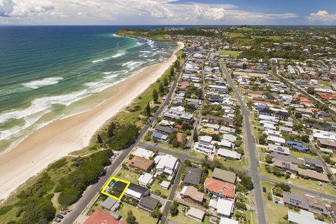 Barefoot - Tourism Canberra 3