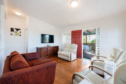Heart Of Peregian, 19 Piper Street, Peregian Beach, Noosa Area - Tourism Canberra 5
