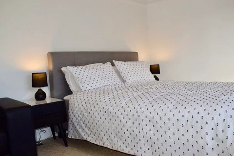 Homy Apartment In Trendy Haberfield - Tourism Canberra 1