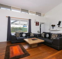 Spacious 5 Bed Home Close To Cottesloe Beach - Tourism Canberra