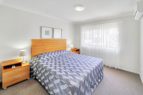 Airtrip Apartment On Russell St - Tourism Canberra 7