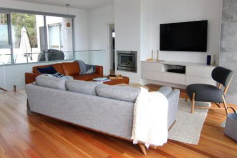 BEACHHOUSE BINALONG Luxury Waterfront Holiday House At Bay Of Fires - Tourism Canberra 5