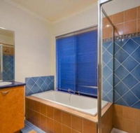 galahonest seabrook house west melbourne - Tourism Canberra